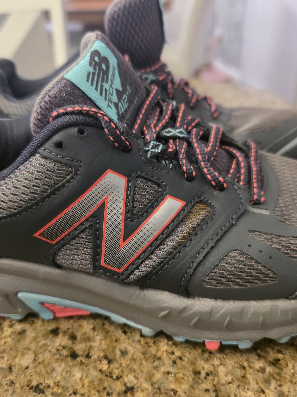 New Balance Women' Black and Teal Athletic Shoes